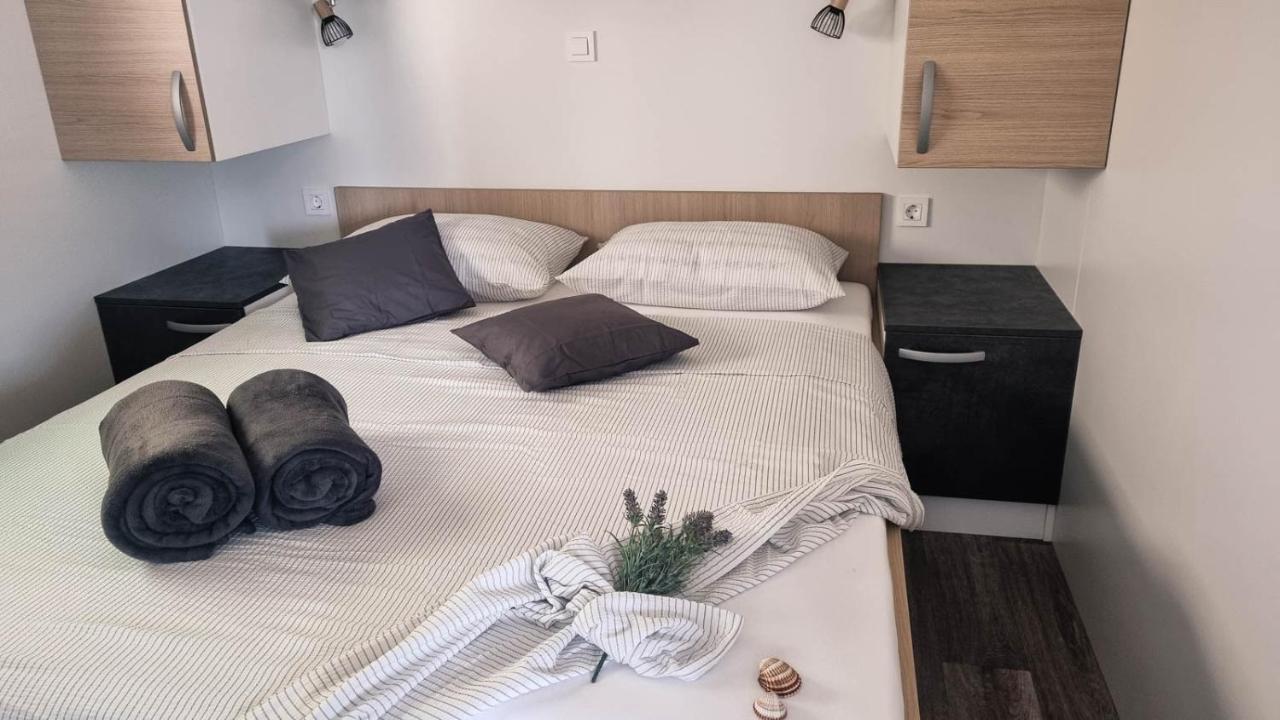 Luxury Mobile Homes Klenovica Exterior photo